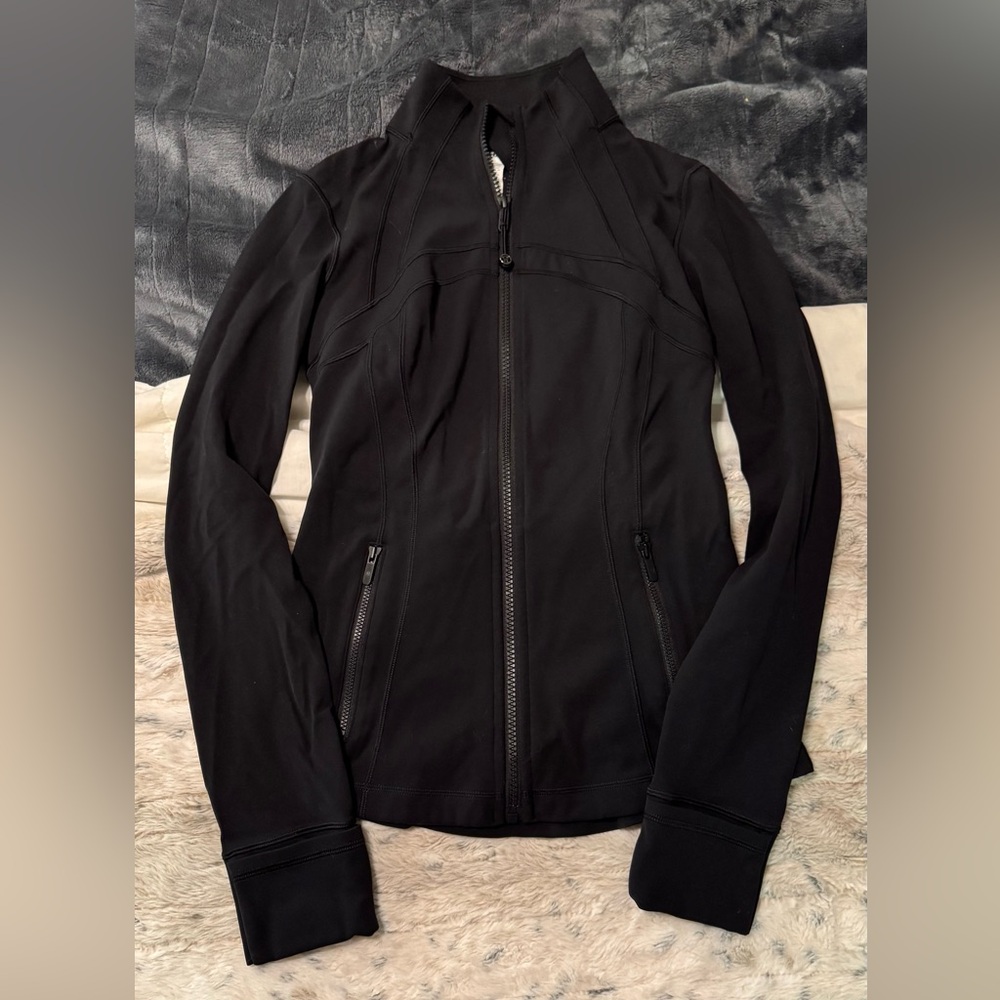 ❌SOLD ❌  Sold out NWOT Lululemon Black Nulu Full Length Define Jacket Size 6
